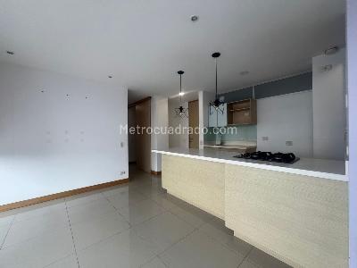 Apartamento de 2 alcobas en venta en Envigado, Envigado, 80 m² · foto 3 de 16