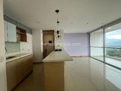 Apartamento de 2 alcobas en venta en Envigado, Envigado, 80 m² · foto 5 de 16