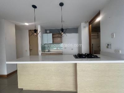 Apartamento de 2 alcobas en venta en Envigado, Envigado, 80 m² · foto 8 de 16