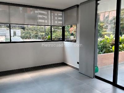 Apartamento en venta en El Poblado, Medellín · foto 2 de 19