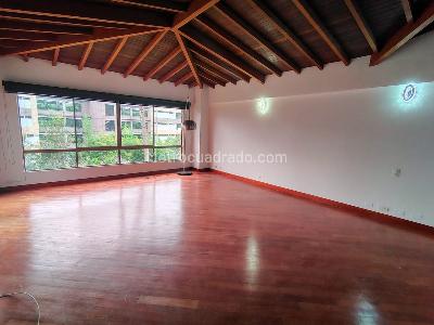 Casa de 3 alcobas en arriendo en El Poblado, Medellín, 825 m² · foto 11 de 17