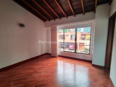Casa de 3 alcobas en arriendo en El Poblado, Medellín, 825 m² · foto 14 de 17