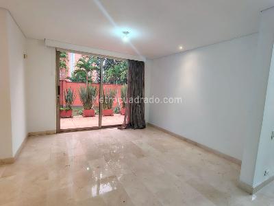 Casa de 3 alcobas en arriendo en El Poblado, Medellín, 825 m² · foto 5 de 17