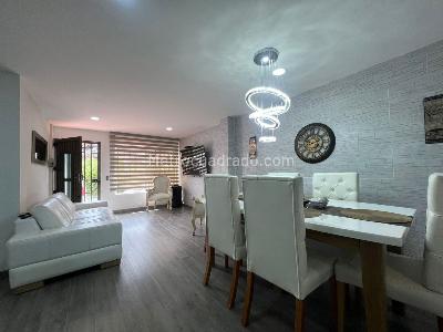 Casa de 3 alcobas en venta en Envigado, Envigado, 115 m² · foto 5 de 16