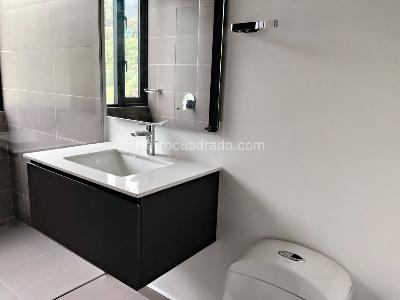 Apartamento de 2 alcobas en venta en El Poblado, Medellín, 105 m² · foto 16 de 18