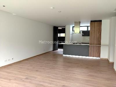 Apartamento de 2 alcobas en venta en El Poblado, Medellín, 105 m² · foto 5 de 18