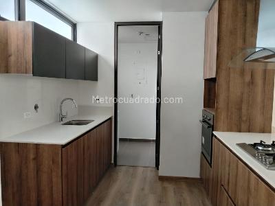 Apartamento de 2 alcobas en venta en El Poblado, Medellín, 105 m² · foto 7 de 18