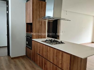 Apartamento de 2 alcobas en venta en El Poblado, Medellín, 105 m² · foto 8 de 18