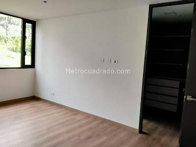 Apartamento de 2 alcobas en venta en El Poblado, Medellín, 105 m² · foto 10 de 16