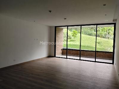 Apartamento de 2 alcobas en venta en El Poblado, Medellín, 105 m² · foto 2 de 16