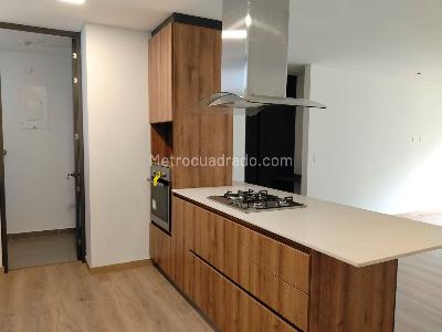 Apartamento de 2 alcobas en venta en El Poblado, Medellín, 105 m² · foto 7 de 16
