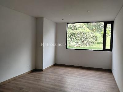 Apartamento de 2 alcobas en venta en El Poblado, Medellín, 105 m² · foto 8 de 16