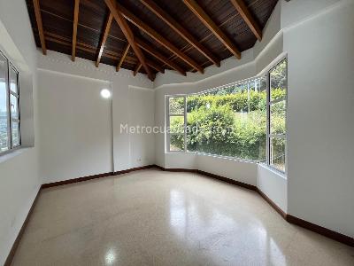 Casa de 5 alcobas en venta en Envigado, Envigado, 340 m² · foto 9 de 20