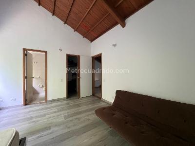 Casa en arriendo en El Poblado, Medellín · foto 10 de 19