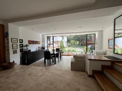 Casa en arriendo en El Poblado, Medellín · foto 4 de 19