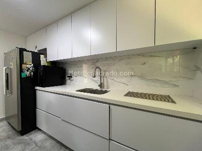 Casa en arriendo en El Poblado, Medellín · foto 6 de 19