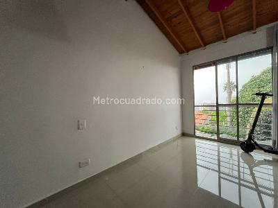 Casa de 3 alcobas en arriendo en Envigado, Envigado, 245 m² · foto 10 de 19