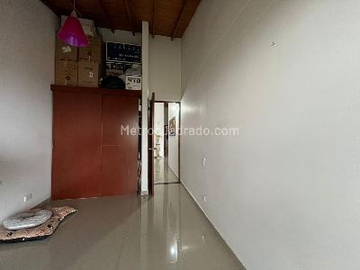 Casa de 3 alcobas en arriendo en Envigado, Envigado, 245 m² · foto 11 de 19