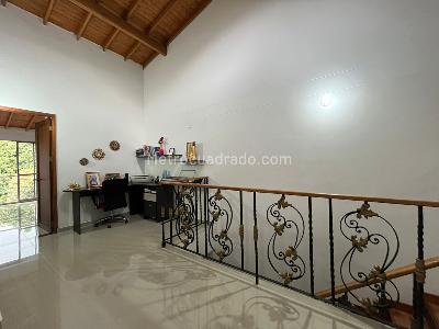 Casa de 3 alcobas en arriendo en Envigado, Envigado, 245 m² · foto 8 de 19
