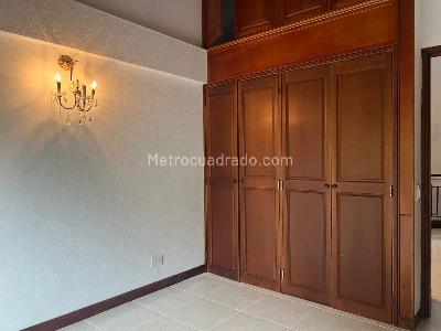 Casa en arriendo en El Poblado, Medellín · foto 10 de 18