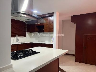 Casa en arriendo en El Poblado, Medellín · foto 7 de 18