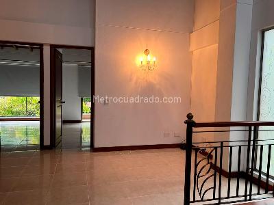 Casa en arriendo en El Poblado, Medellín · foto 8 de 18