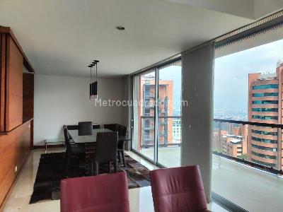 Apartamento en venta en El Poblado, Medellín · foto 3 de 19