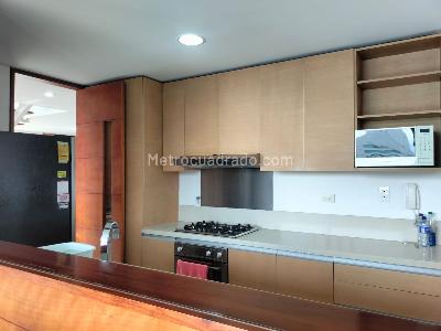 Apartamento en venta en El Poblado, Medellín · foto 5 de 19
