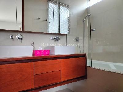 Apartamento en venta en El Poblado, Medellín · foto 18 de 19