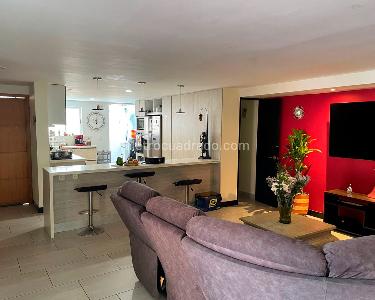 Casa en arriendo en El Poblado, Medellín · foto 2 de 12