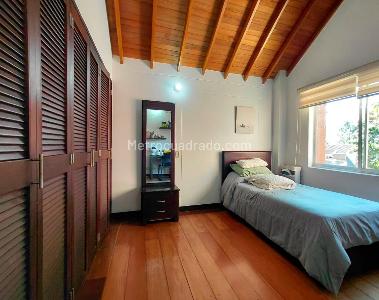 Casa de 4 alcobas en venta en El Poblado, Medellín, 220 m² · foto 13 de 20
