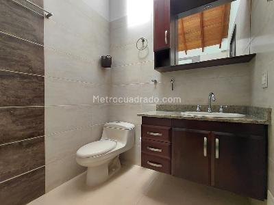 Casa de 4 alcobas en venta en El Poblado, Medellín, 220 m² · foto 16 de 20