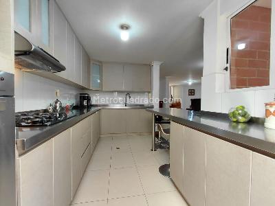 Casa de 4 alcobas en venta en El Poblado, Medellín, 220 m² · foto 5 de 20