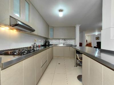 Casa de 4 alcobas en venta en El Poblado, Medellín, 220 m² · foto 7 de 20