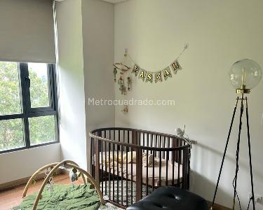 Apartamento de 2 alcobas en arriendo en El Poblado, Medellín, 117 m² · foto 10 de 14