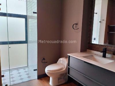 Apartamento de 2 alcobas en venta en El Poblado, Medellín, 101 m² · foto 18 de 19
