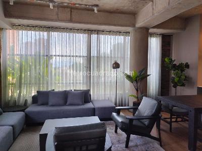 Apartamento de 2 alcobas en venta en El Poblado, Medellín, 101 m² · foto 2 de 19