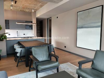 Apartamento de 2 alcobas en venta en El Poblado, Medellín, 101 m² · foto 3 de 19