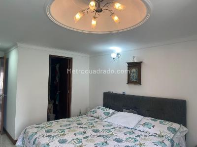 Casa de 4 alcobas en venta en El Poblado, Medellín, 217 m² · foto 13 de 18