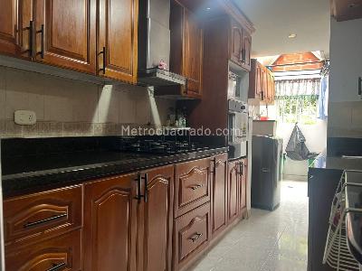 Casa de 4 alcobas en venta en El Poblado, Medellín, 217 m² · foto 7 de 18