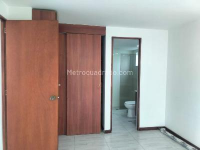 Apartamento de 2 alcobas en arriendo en Santa María De Los Ángeles, Medellín, 71 m² · foto 9 de 14