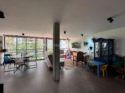 Casa de 4 alcobas en venta en El Poblado, Medellín, 163 m² · foto 2 de 17