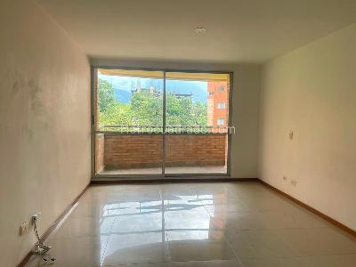 Apartamento de 3 alcobas en venta en Sabaneta, Sabaneta, 111 m² · foto 8 de 19