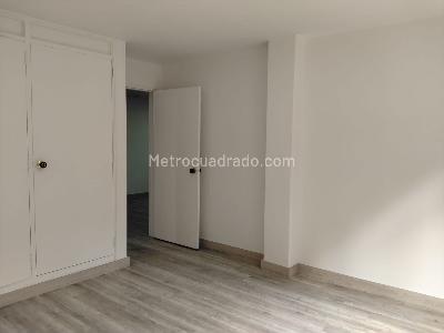 Apartamento de 3 alcobas en arriendo en Castropol, Medellín, 187 m² · foto 16 de 19