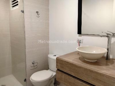 Apartamento de 3 alcobas en arriendo en Castropol, Medellín, 187 m² · foto 18 de 19