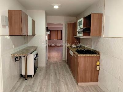 Apartamento de 3 alcobas en arriendo en Castropol, Medellín, 187 m² · foto 8 de 19