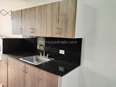 Apartamento de 3 alcobas en arriendo en Castropol, Medellín, 100 m² · foto 7 de 19