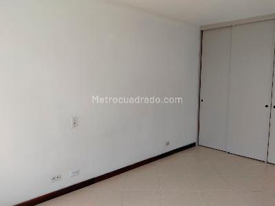 Apartamento de 3 alcobas en arriendo en Castropol, Medellín, 100 m² · foto 11 de 19