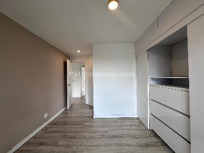 Apartamento de 2 alcobas en arriendo en Los Naranjos, Medellín, 61 m² · foto 12 de 17