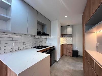 Apartamento de 2 alcobas en arriendo en Los Naranjos, Medellín, 61 m² · foto 7 de 17